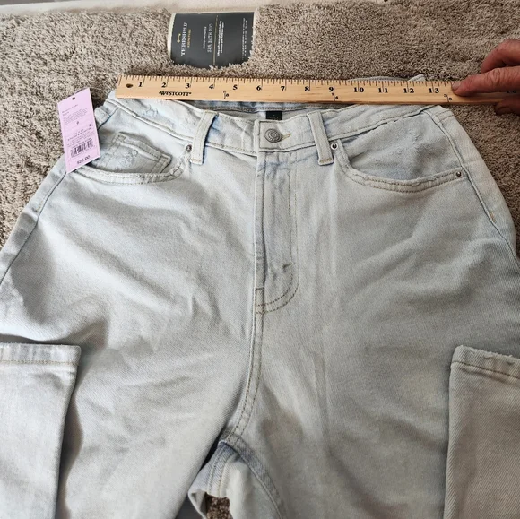 Wild Fable Super High Rise Tapered Jean - Picture 8 of 16